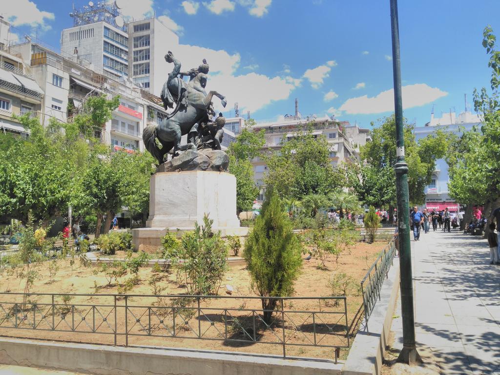 The Dionysos Inn Atenas Exterior foto